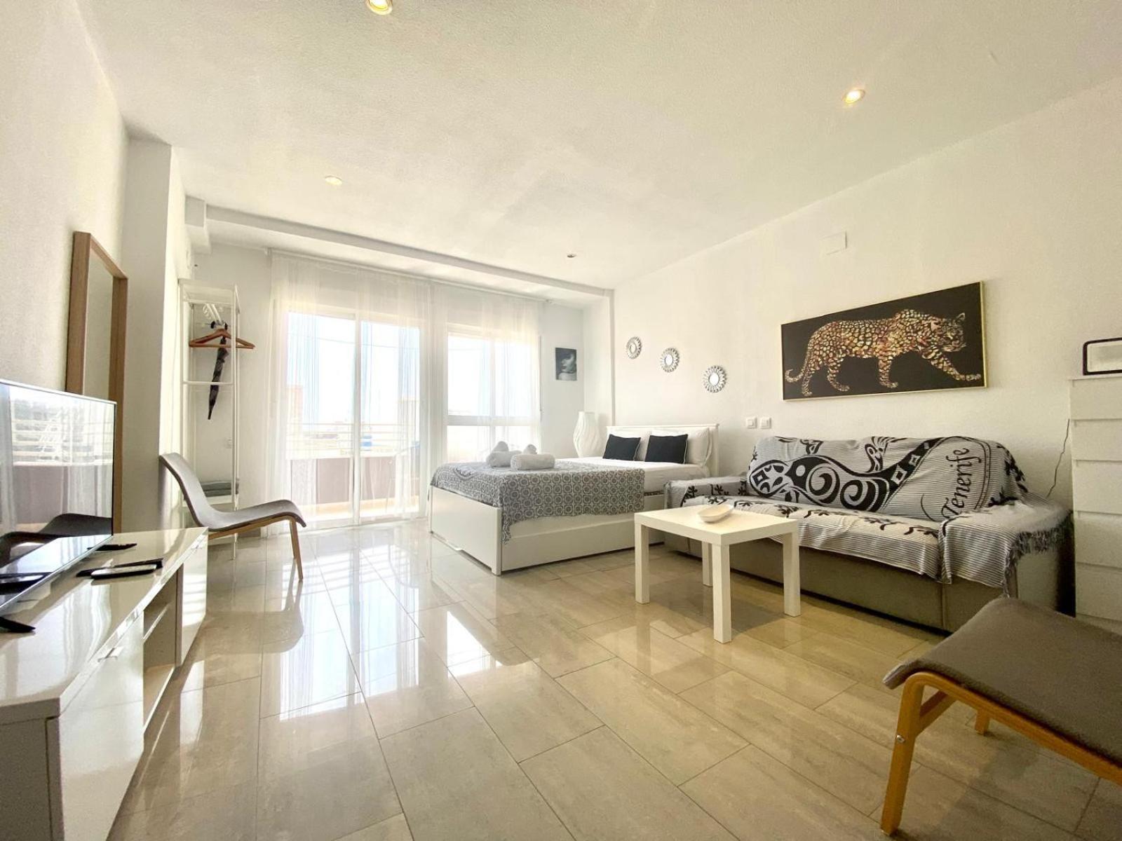 Riscal 6 By United Renters Apartment Alicante Ngoại thất bức ảnh